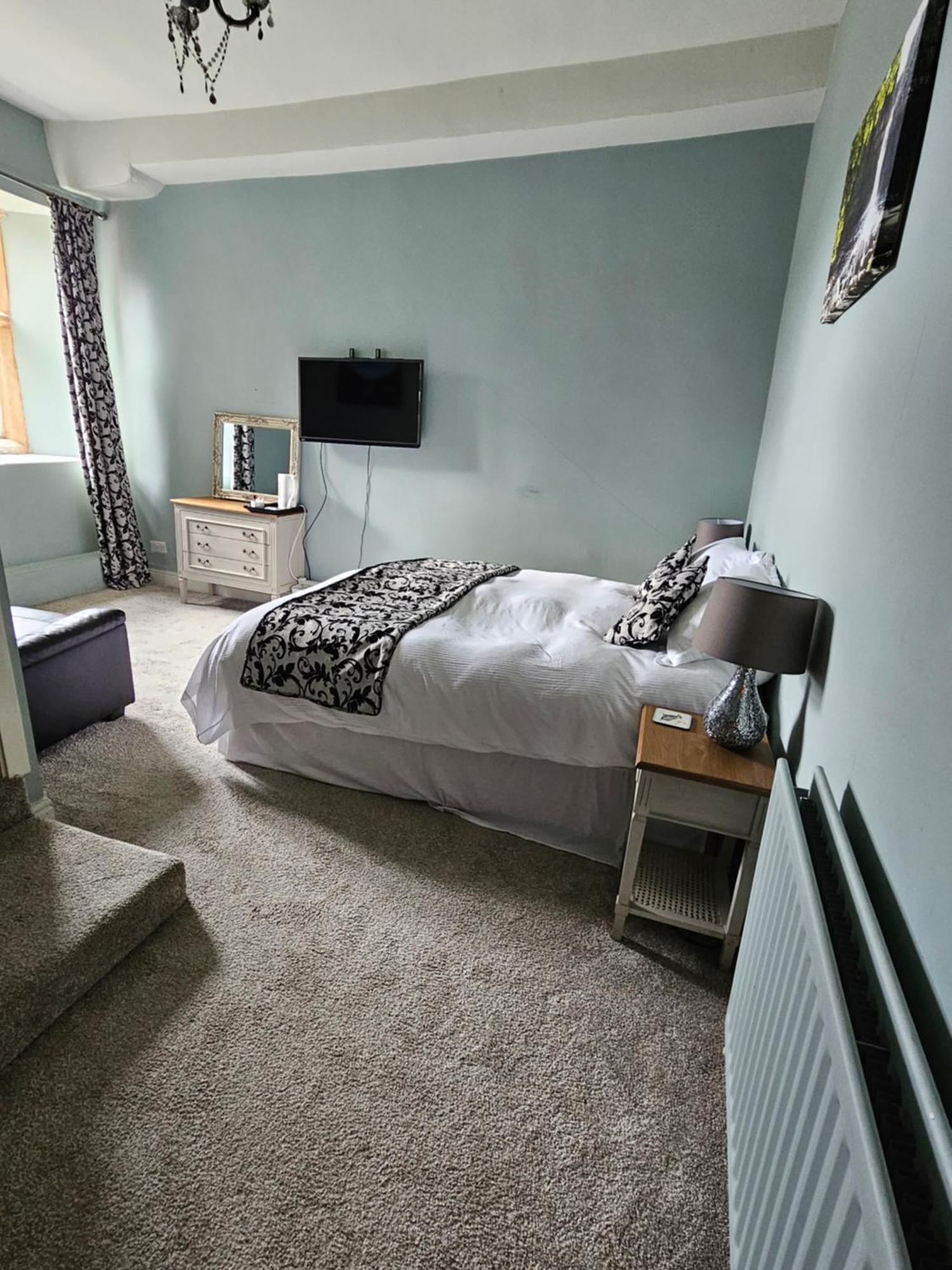 2 Stanhope Hall B&B Бишъп Оукланд Екстериор снимка