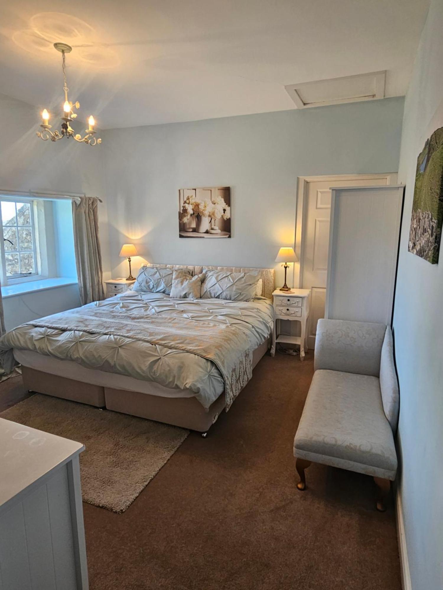2 Stanhope Hall B&B Бишъп Оукланд Екстериор снимка
