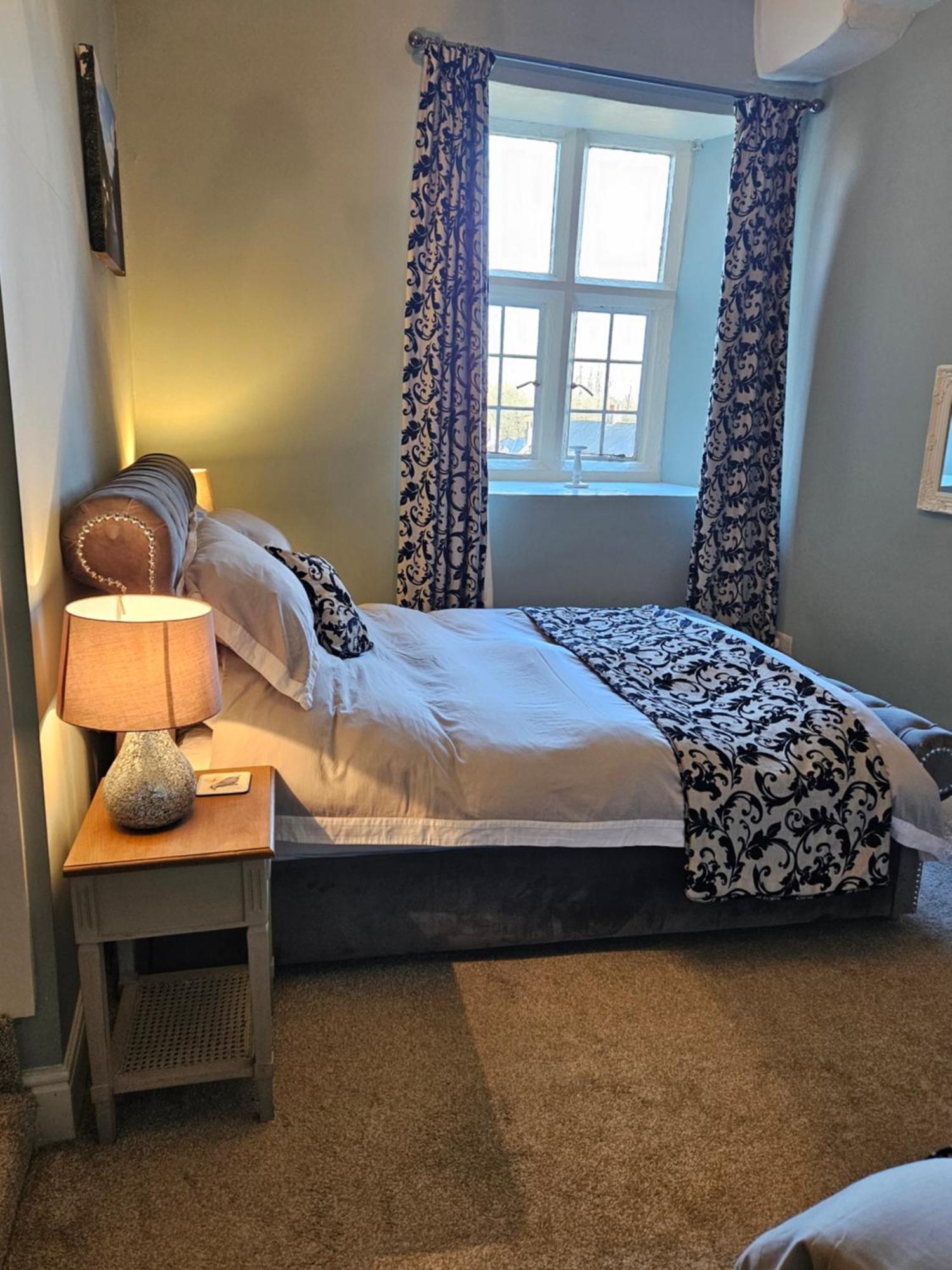 2 Stanhope Hall B&B Бишъп Оукланд Екстериор снимка